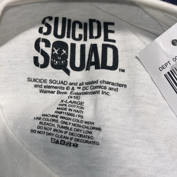 NWT Hot Topic Suicide Squad tee! - Picture 4 of 4